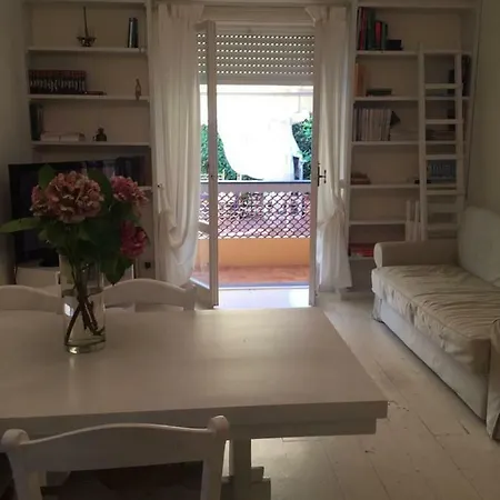 Apartment La Casa Di Nonna Gio Luni